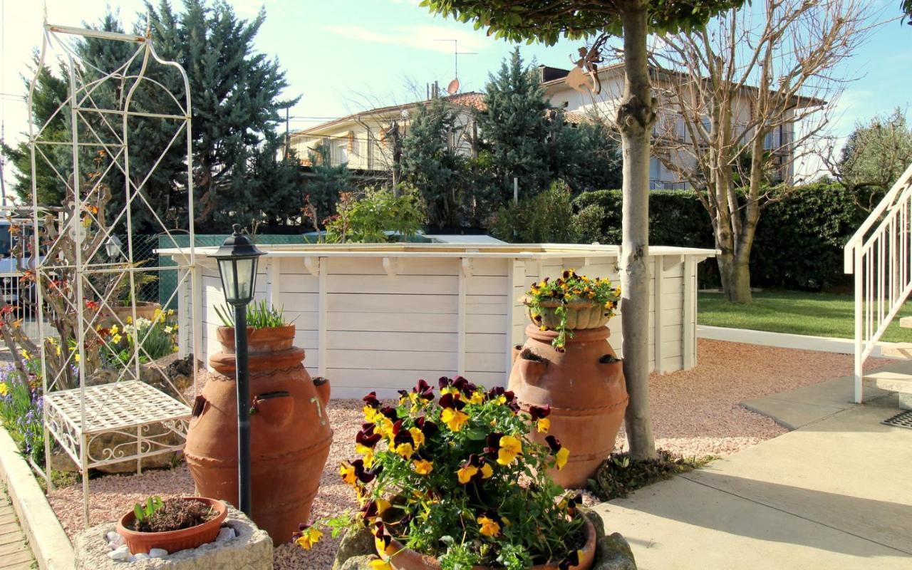 Villa Le Fate Dimora Di Charme Con Piscina Lazise Exterior photo